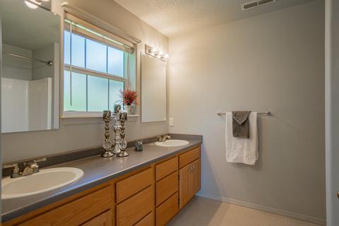 498 Merlee Cir, Eagle Point, OR 97524 photo 17