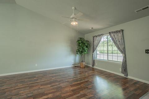 498 Merlee Cir, Eagle Point, OR 97524 photo 11