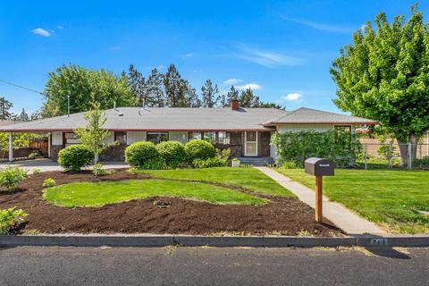 763 NW Canyon Dr, Redmond, OR 97756