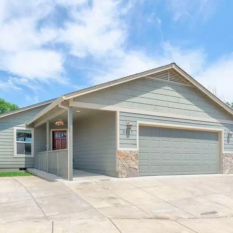 3417 Trent Ave, White City, OR 97503