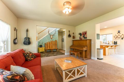 21314 Pecoraro Loop, Bend, OR 97701 photo 5