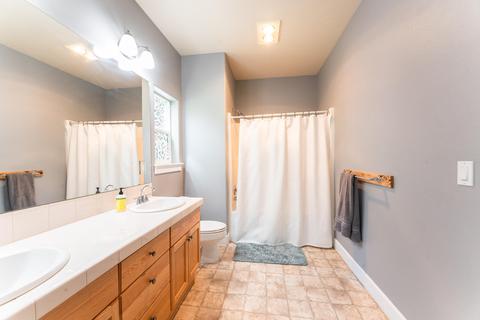 21314 Pecoraro Loop, Bend, OR 97701 photo 24