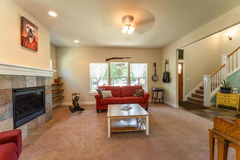 21314 Pecoraro Loop, Bend, OR 97701 photo 4