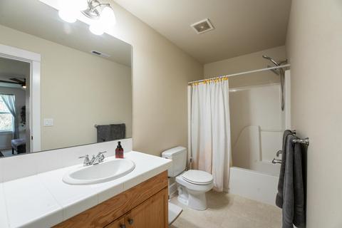 21314 Pecoraro Loop, Bend, OR 97701 photo 32