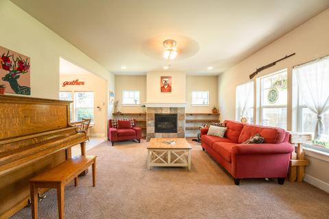 21314 Pecoraro Loop, Bend, OR 97701 photo 3