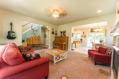 21314 Pecoraro Loop, Bend, OR 97701 photo 6
