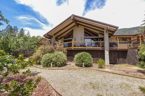 235 Thornberry Dr, Grants Pass, OR 97526