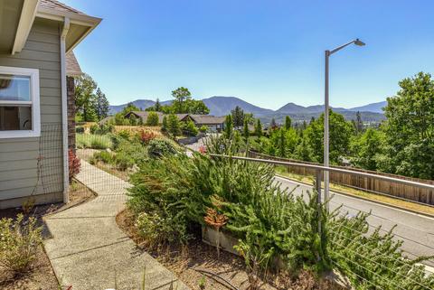 150 NW Native Run Loop, Grants Pass, OR 97526 photo 43