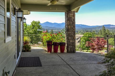 150 NW Native Run Loop, Grants Pass, OR 97526 photo 27