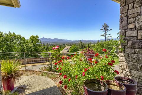 150 NW Native Run Loop, Grants Pass, OR 97526 photo 29