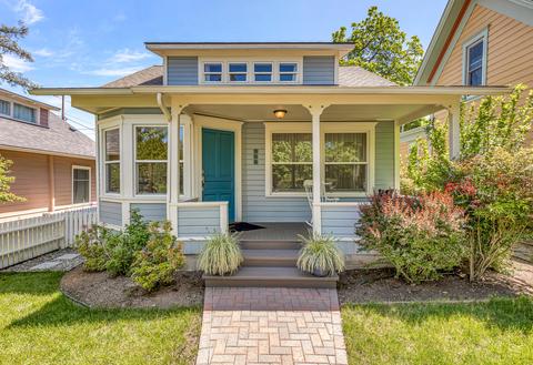 258 Third St, Ashland, OR 97520