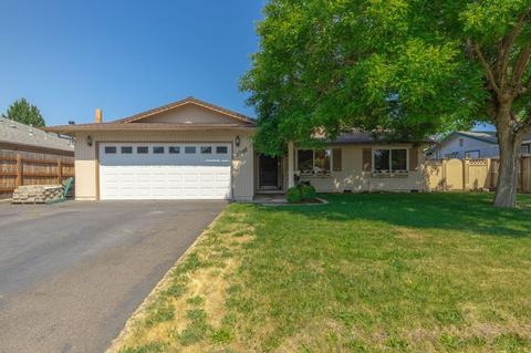 1045 Freeman Rd, Central Point, OR 97502
