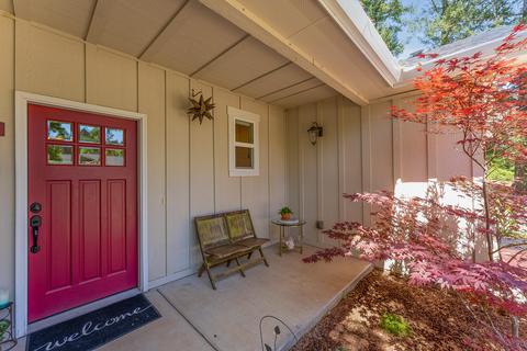 518 E Forks Cir, Cave Junction, OR 97523 photo 3