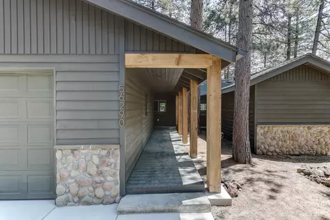56290 Solar Dr, Bend, OR 97707 photo 7