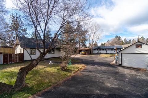61555 Alstrup Rd, Bend, OR 97702