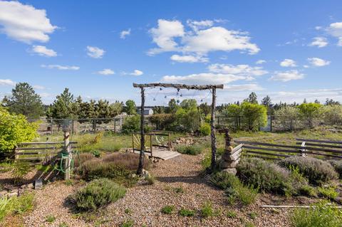 16947 Varco Rd, Bend, OR 97703 photo 45