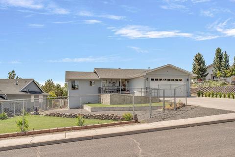 268 NE Hillcrest St, Madras, OR 97741