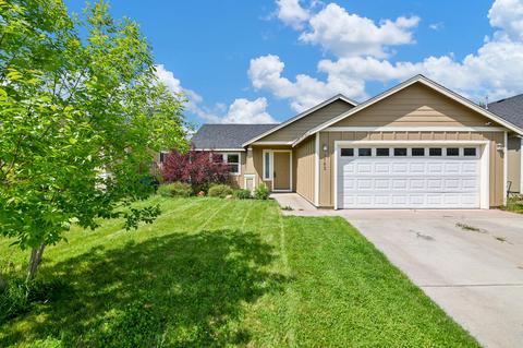 3163 SW Peridot Ave, Redmond, OR 97756