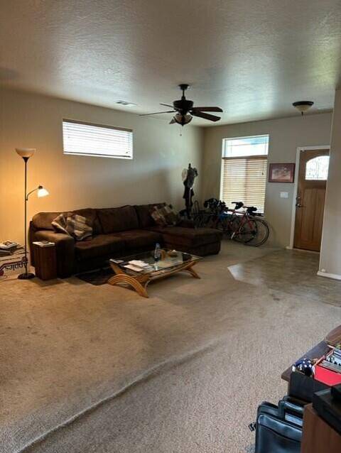 973 Win Way, Eagle Point, OR 97524 photo 2