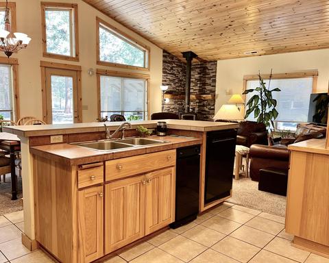 14195 Whitewater Loop, La Pine, OR 97739 photo 10