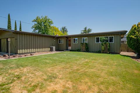 1920 Melody Ln, Medford, OR 97504