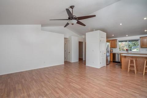 2532 NE Moonlight Dr, Bend, OR 97701 photo 6