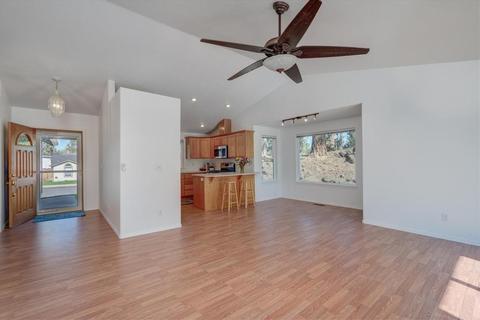 2532 NE Moonlight Dr, Bend, OR 97701 photo 5