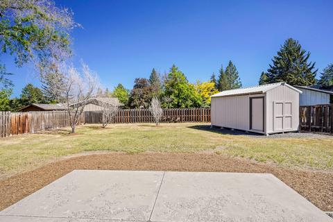 1648 NE Pheasant Ln, Bend, OR 97701 photo 23