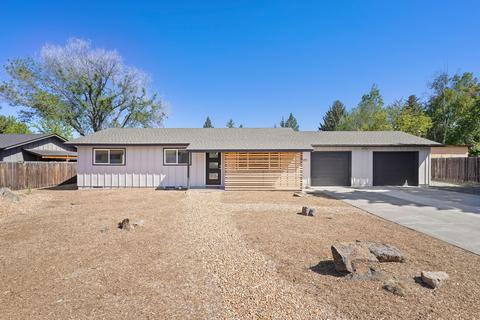 1648 NE Pheasant Ln, Bend, OR 97701