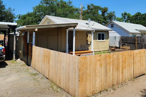 6121 Table Rock Rd, Central Point, OR 97502