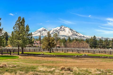 67290 Hwy 20, Bend, OR 97703