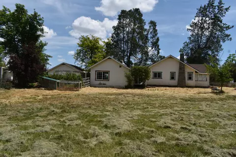 2540 Willow Way, Medford, OR 97501