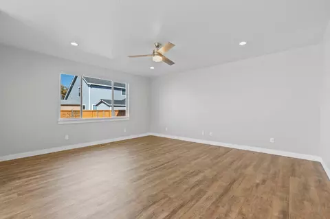 213 Samuel Ln Loop Rd, Phoenix, OR 97535 photo 5