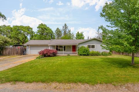 120 Acorn St, Merlin, OR 97532
