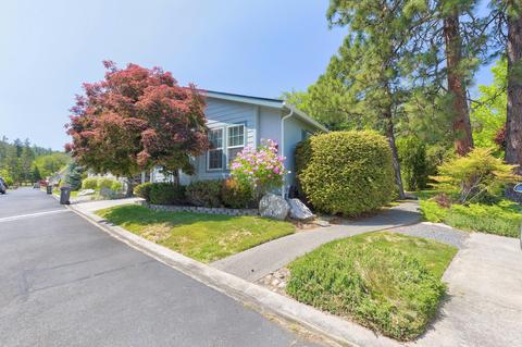 142 NW Wrightwood Cir, Grants Pass, OR 97526