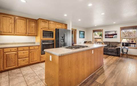 61260 Crescent Ct, Bend, OR 97702 photo 7