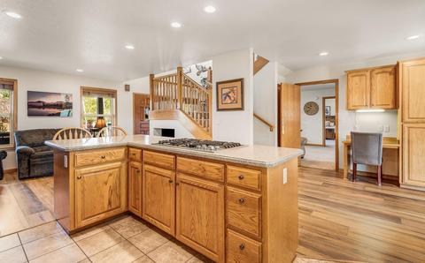 61260 Crescent Ct, Bend, OR 97702 photo 8