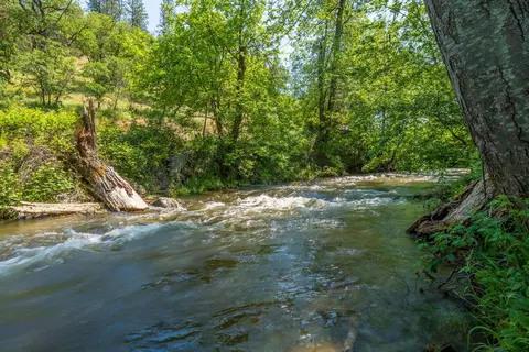 3940 Little Applegate Rd, Jacksonville, OR 97530