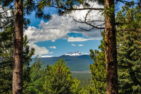 1985 NW Perspective Dr, Bend, OR 97703 photo 11