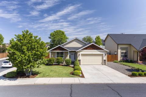 1931 NW Larch Ave, Redmond, OR 97756