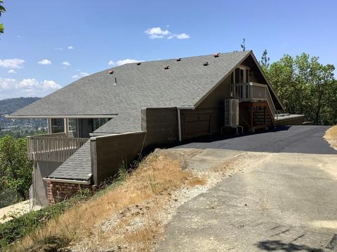 1648 NE Terrace Dr, Grants Pass, OR 97526