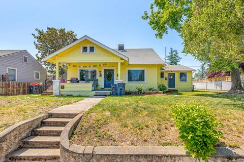 715 W Jackson St, Medford, OR 97501