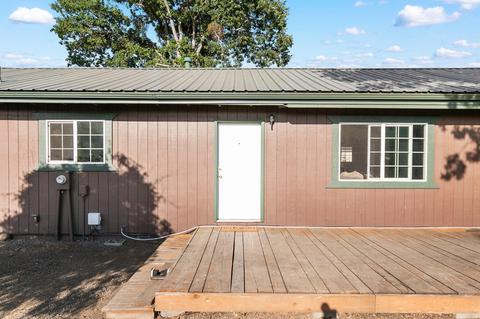 357 Orr Dr, Central Point, OR 97502