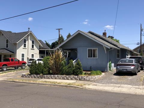 730 Oak St #730 & 730 1/2, Medford, OR 97501