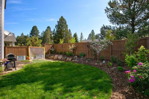61040 SE Stari Most Loop, Bend, OR 97702 photo 14