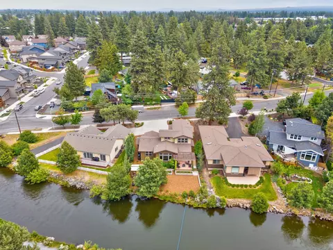 61521 SW Blakely Rd, Bend, OR 97702 photo 4