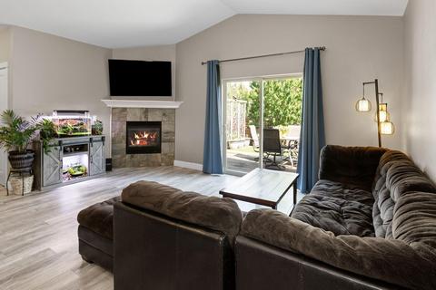 63380 Lamoine Ln, Bend, OR 97701 photo 7