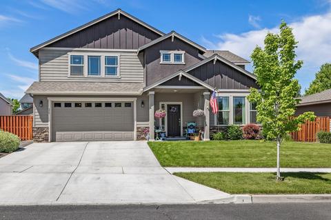 375 NW 28th St, Redmond, OR 97756