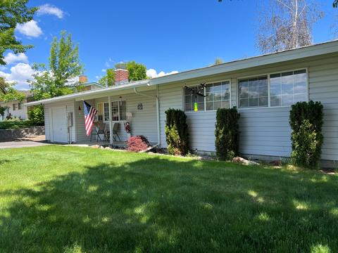 10415 Kincheloe Ave, Klamath Falls, OR 97603