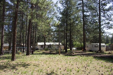 60220 Pawnee Ln, Bend, OR 97702